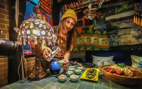 猫妃网红小酒馆,邂逅萌宠与美酒的温馨时光